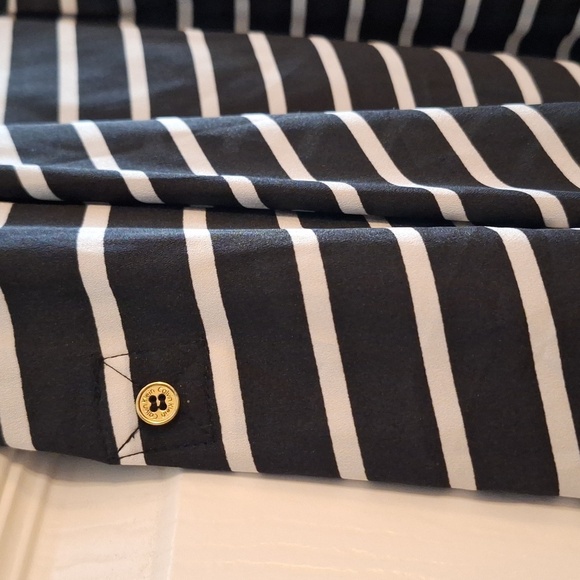 Calvin Klein women's blouse black and white stripe Vneck Long sleeve Sz lg - Picture 6 of 8